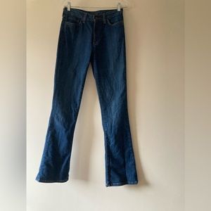 Boston Proper Paris Fit Dark Wash Jeans, size 6 Regular.